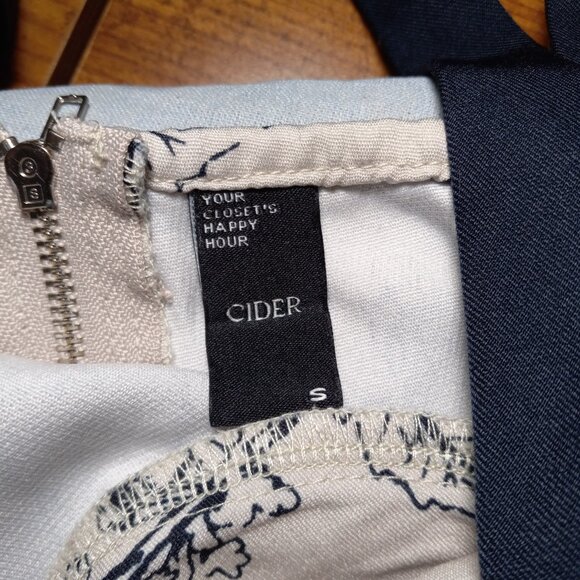 Cider Botanical Print Corset Crop Top - Picture 3 of 3